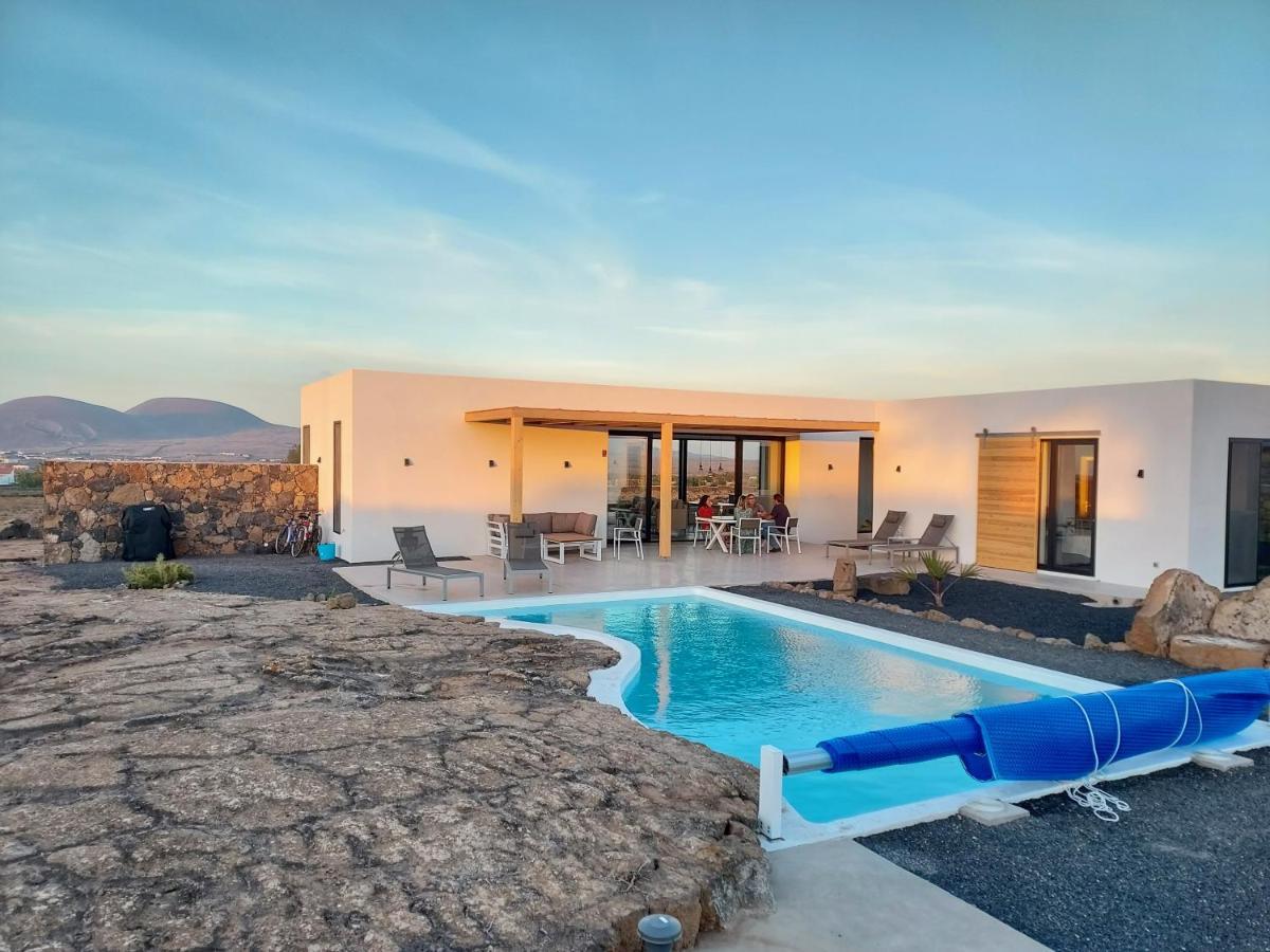 Villa Tabaiba En Lajares Con Piscina Exterior photo