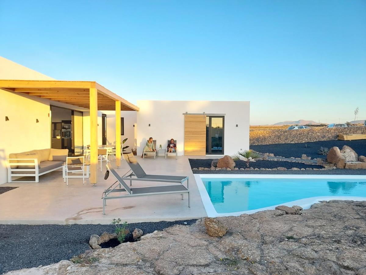 Villa Tabaiba En Lajares Con Piscina Exterior photo
